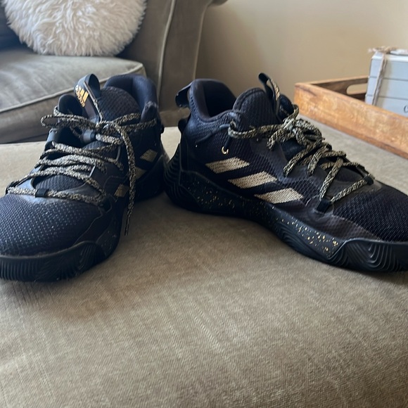 Men’s size 11 adidas basketball sneakers - Picture 1 of 6
